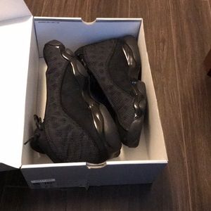 Jordan shoes is in very good condition never worn